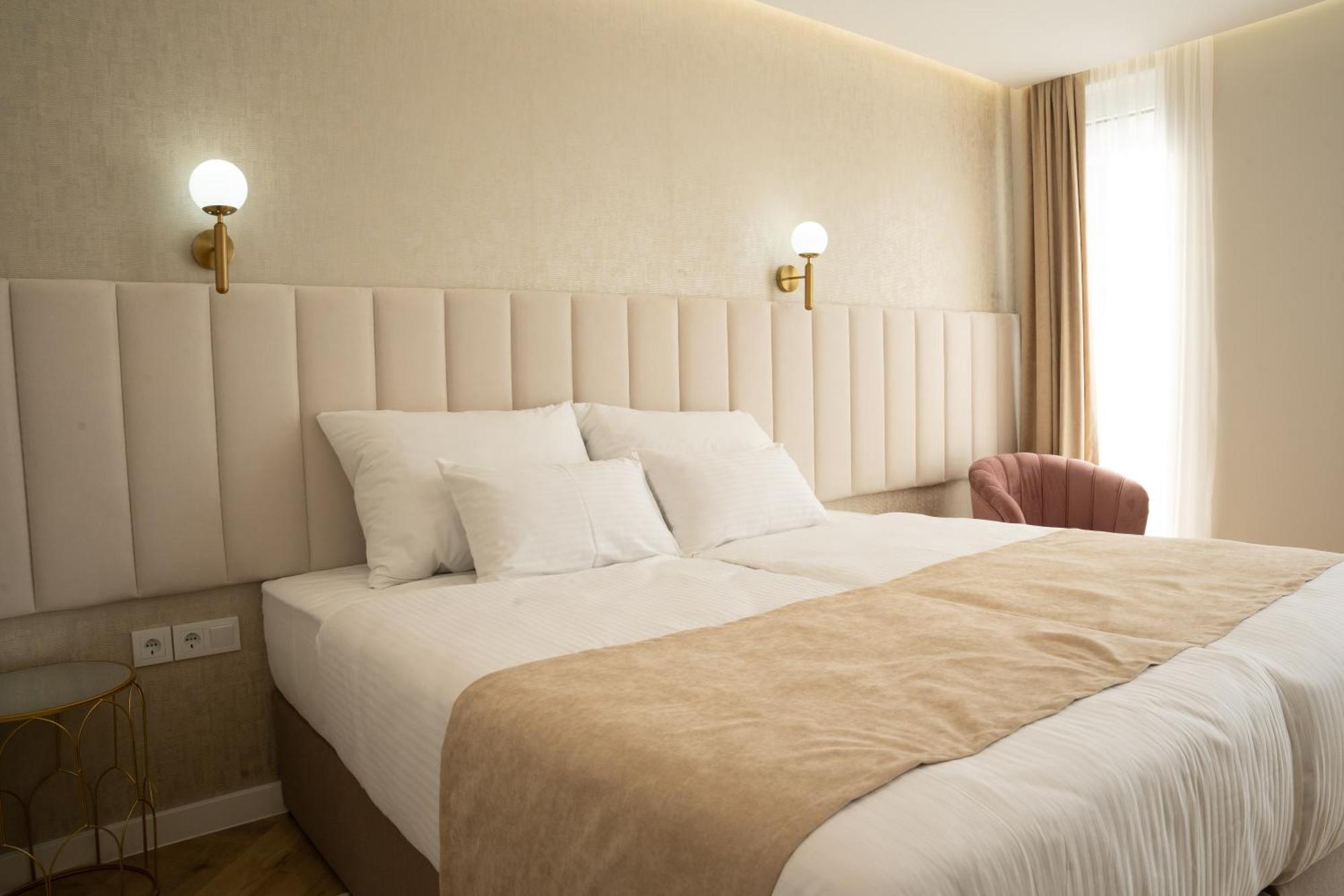 Lala Hotel Bosanska Krupa Exterior photo